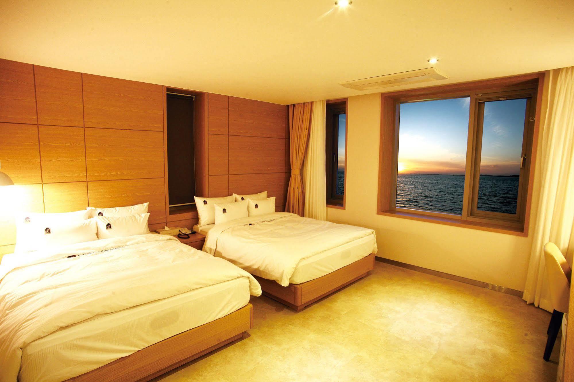 Benikea The Bliss Hotel Incheon Exterior photo